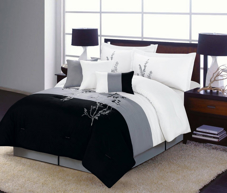 Black and grey bedspread - 2